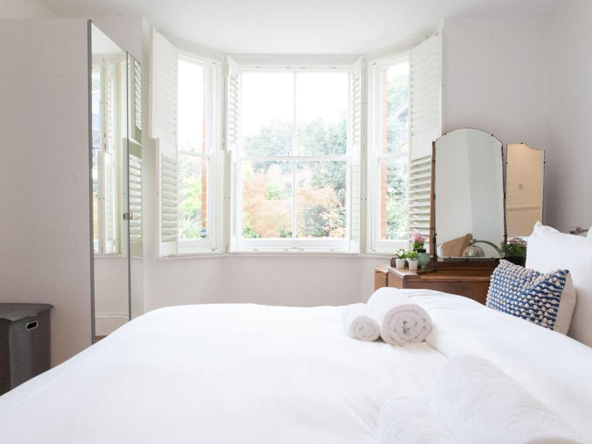 Pass The Keys Garden Apartment In Stockwell 런던 외부 사진