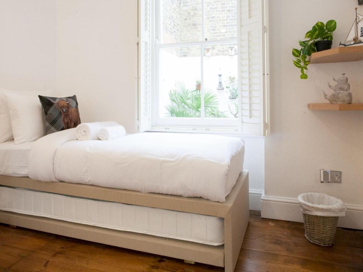 Pass The Keys Garden Apartment In Stockwell 런던 외부 사진