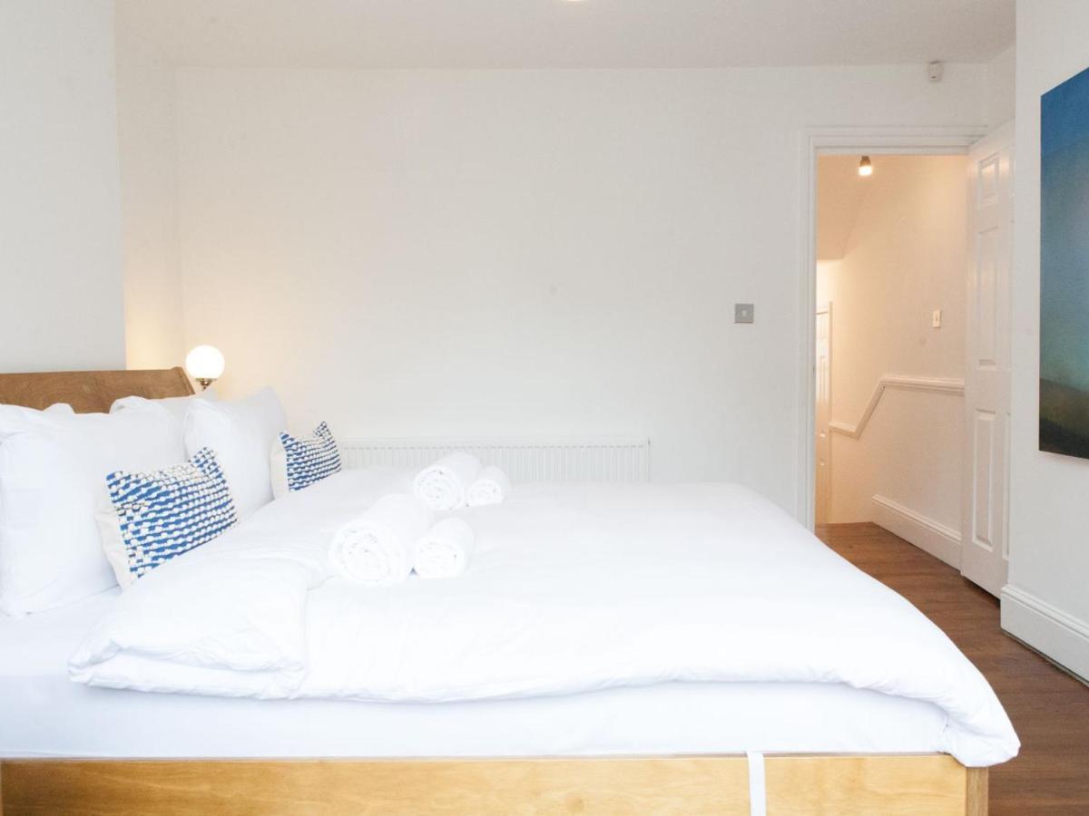 Pass The Keys Garden Apartment In Stockwell 런던 외부 사진