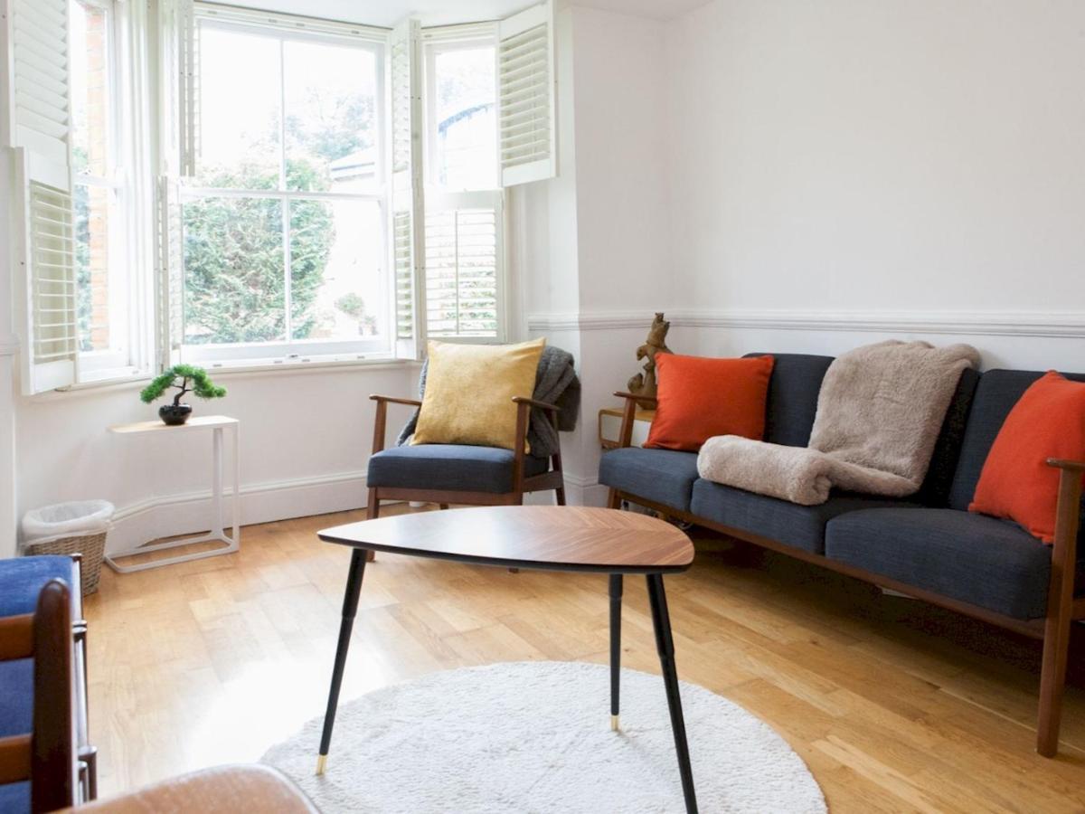 Pass The Keys Garden Apartment In Stockwell 런던 외부 사진