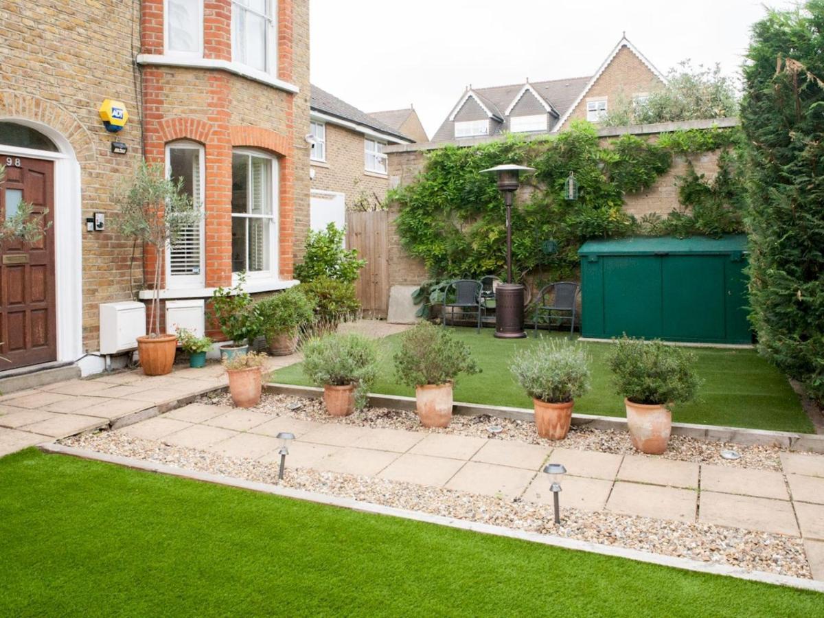 Pass The Keys Garden Apartment In Stockwell 런던 외부 사진