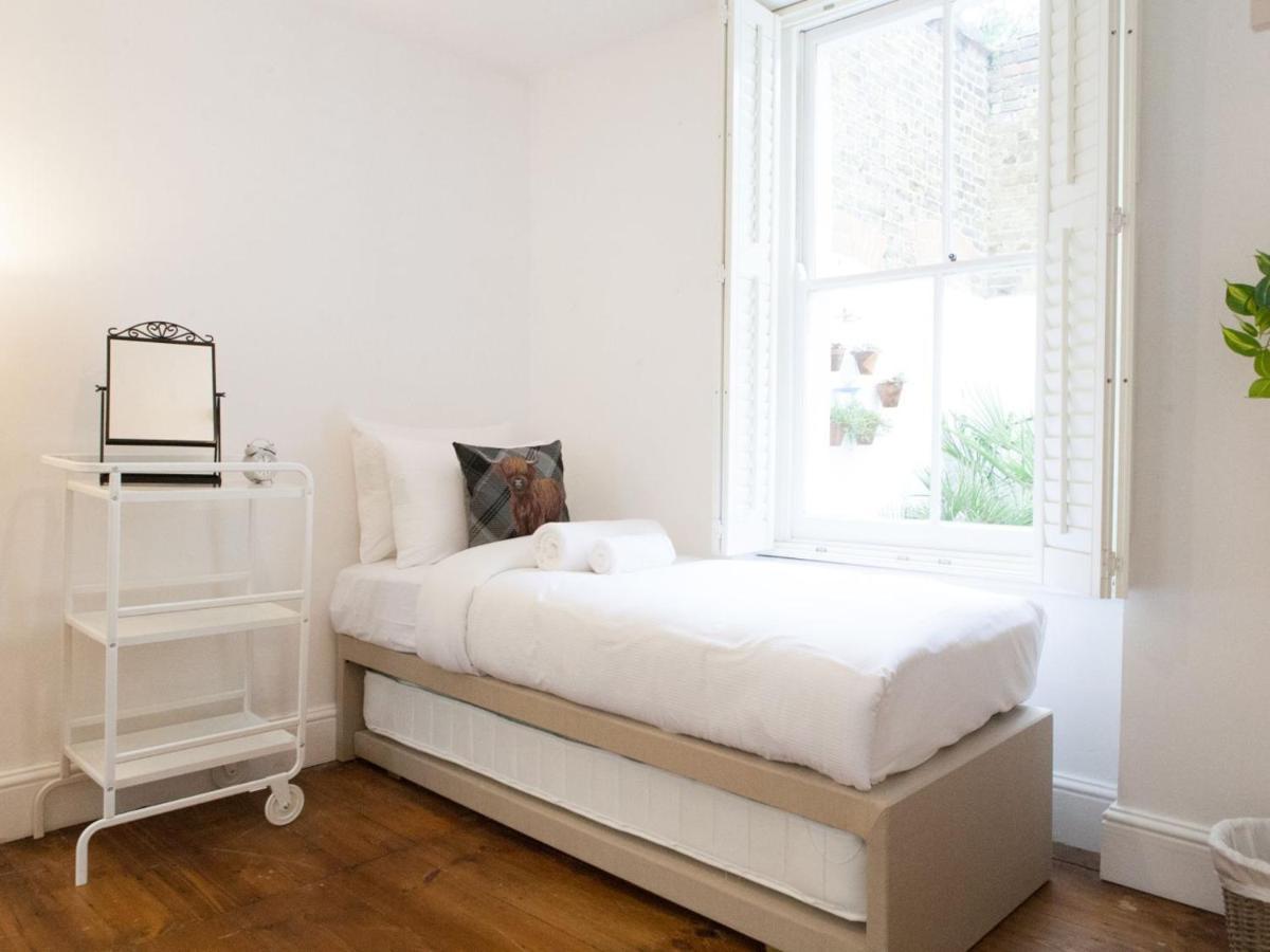 Pass The Keys Garden Apartment In Stockwell 런던 외부 사진