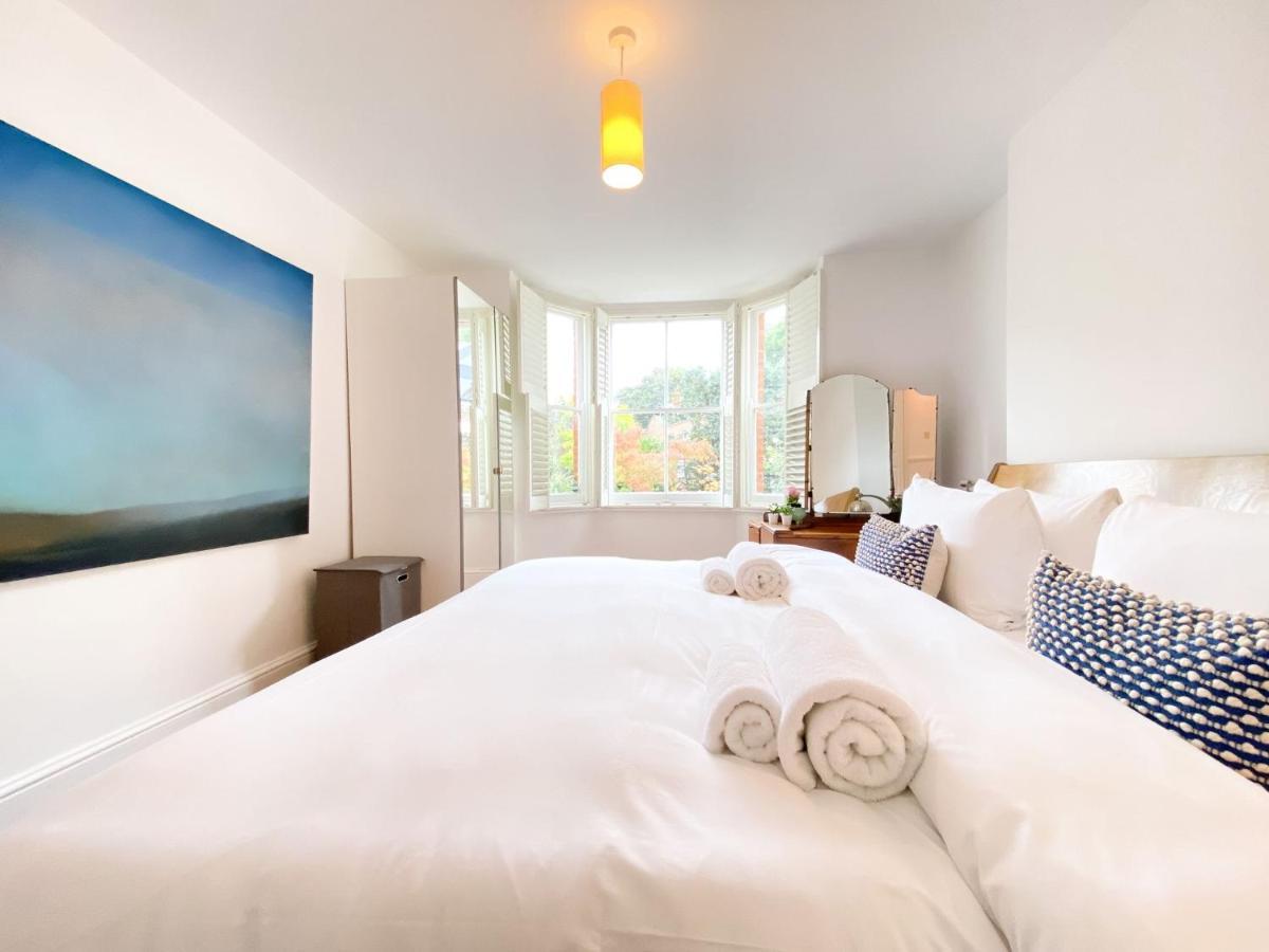 Pass The Keys Garden Apartment In Stockwell 런던 외부 사진