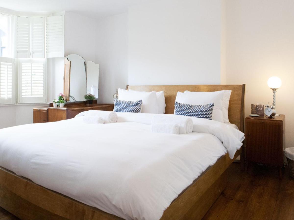 Pass The Keys Garden Apartment In Stockwell 런던 외부 사진