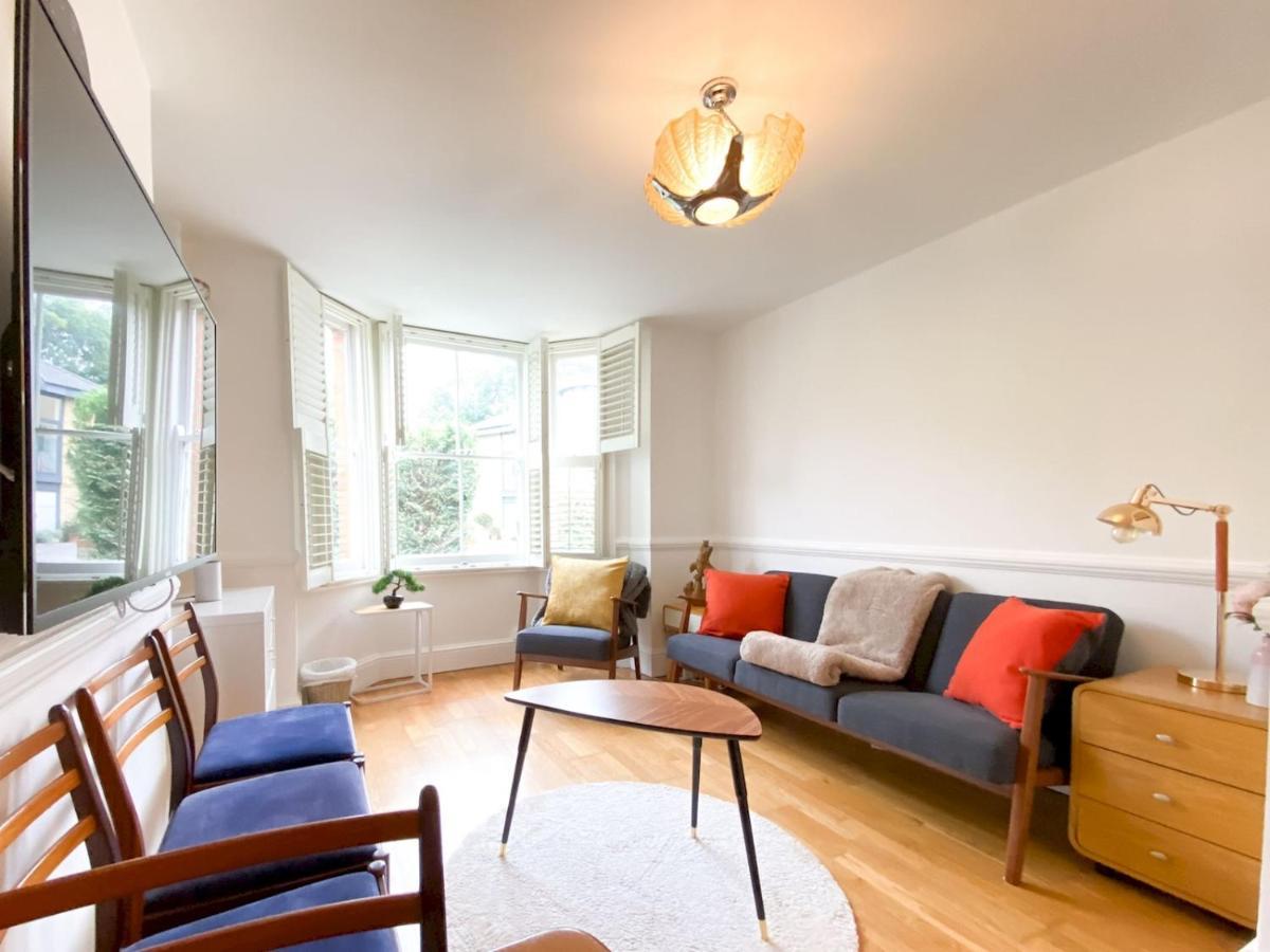Pass The Keys Garden Apartment In Stockwell 런던 외부 사진