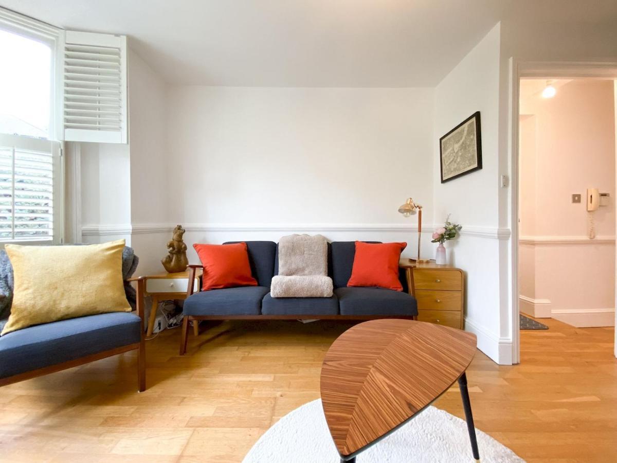 Pass The Keys Garden Apartment In Stockwell 런던 외부 사진